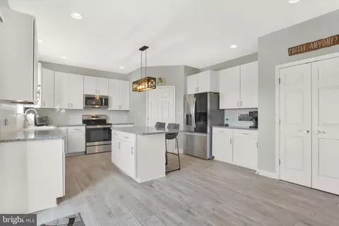 Kitchen - 25 Boulder Rd, Hanover, PA 17331 photo 2 of 4