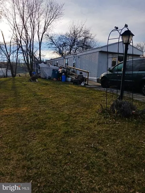 160 Barclay Ln, Glen Rock, PA 17327