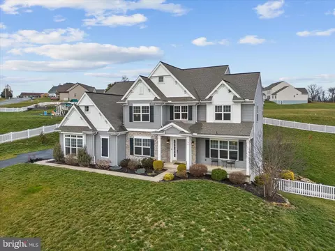 98 Chateau Cir, Wrightsville, PA 17368