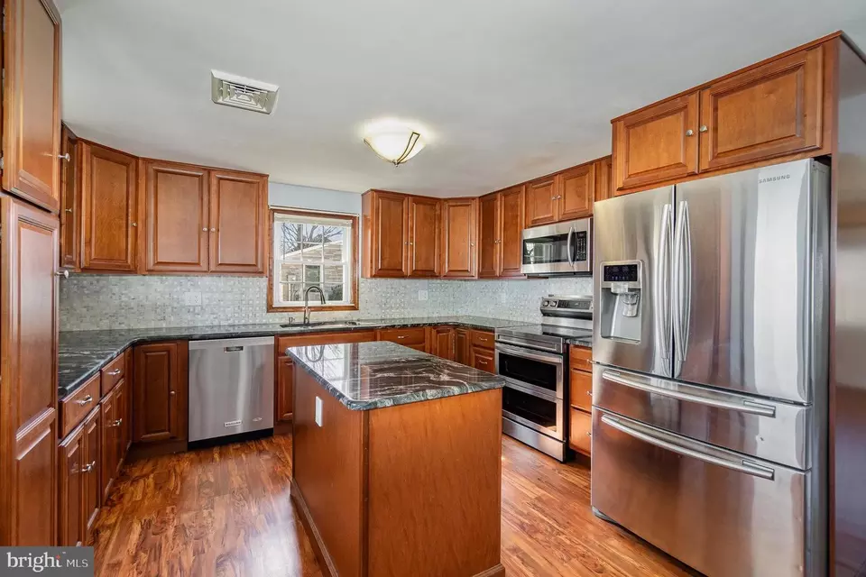 Kitchen - 2061 Stoverstown Rd, Spring Grove, PA 17362 photo 1 of 3