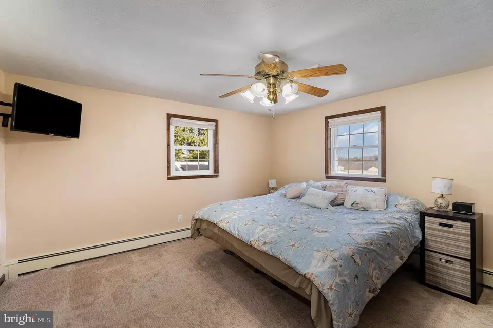 Bedroom - 2061 Stoverstown Rd, Spring Grove, PA 17362 photo 2 of 2