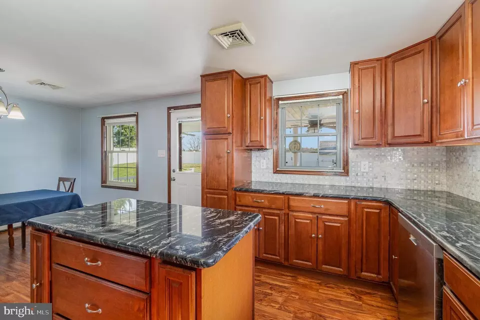 Kitchen - 2061 Stoverstown Rd, Spring Grove, PA 17362 photo 3 of 3