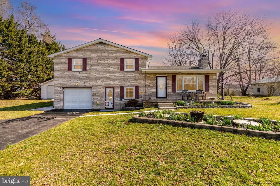 Exterior - 2061 Stoverstown Rd, Spring Grove, PA 17362 photo 11 of 11