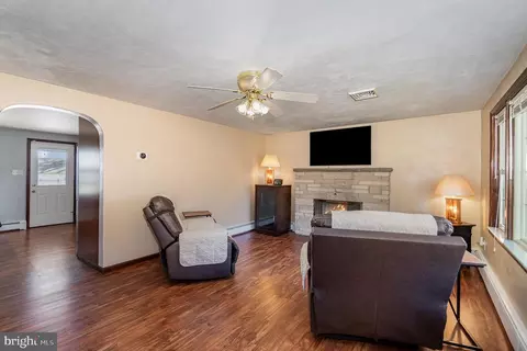Living - 2061 Stoverstown Rd, Spring Grove, PA 17362 photo 1 of 4