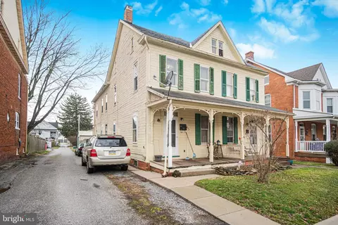 225 Centennial Ave, Hanover, PA 17331