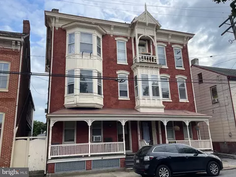 470-472 W Philadelphia St W, York, PA 17401