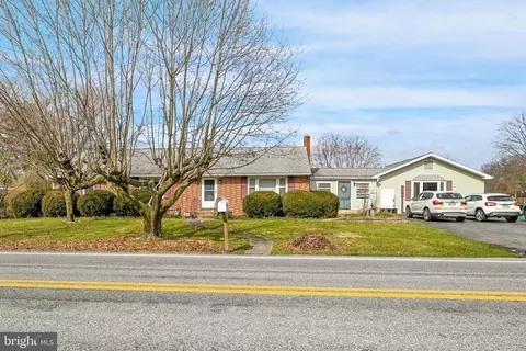 820 Butter Rd, Dover, PA 17315