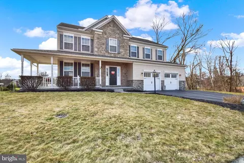 142 Stonebridge Dr, Dillsburg, PA 17019