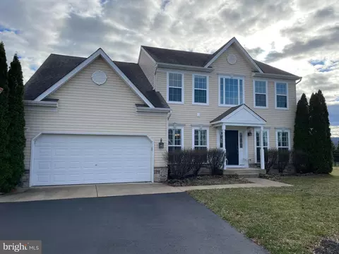 151 Evergreen Cir, Dillsburg, PA 17019