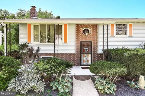 80 Susan Dr, Dallastown, PA 17313