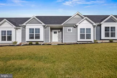 229 Ridgeview Dr, Hanover, PA 17331