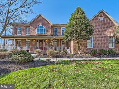 2535 Overlook Ct, New Freedom, PA 17349