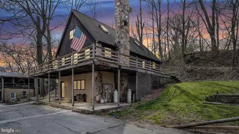 1142 Trinity North Rd, Wrightsville, PA 17368