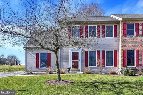 140 Poplar St, Manchester, PA 17345