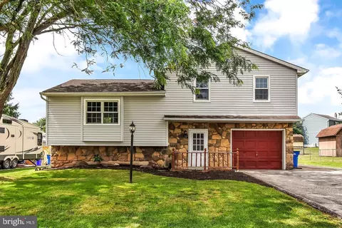 4235 Marlborough Rd, Dover, PA 17315