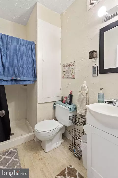 Bath - 31 5 Third St, Hanover, PA 17331 photo 1 of 2