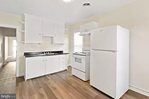 Kitchen - 31 5 Third St, Hanover, PA 17331 photo 1 of 2