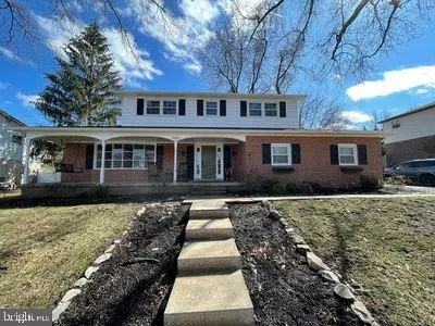 2980 Forrest Ln, York, PA 17402