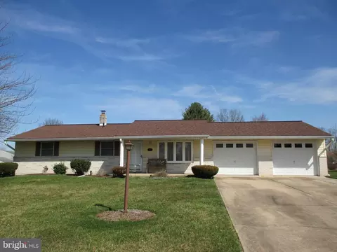 3615 Equestrian Dr, Dover, PA 17315