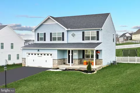 177 Valley View Cir, York, PA 17408