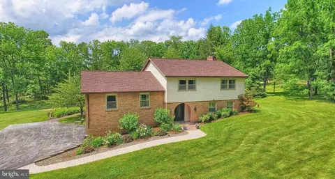 3091 Sky Top Trl, Dover, PA 17315