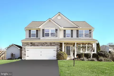 1020 Cranberry Ln W, York, PA 17402