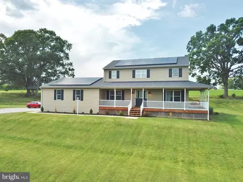 2060 Slagel Rd, Spring Grove, PA 17362