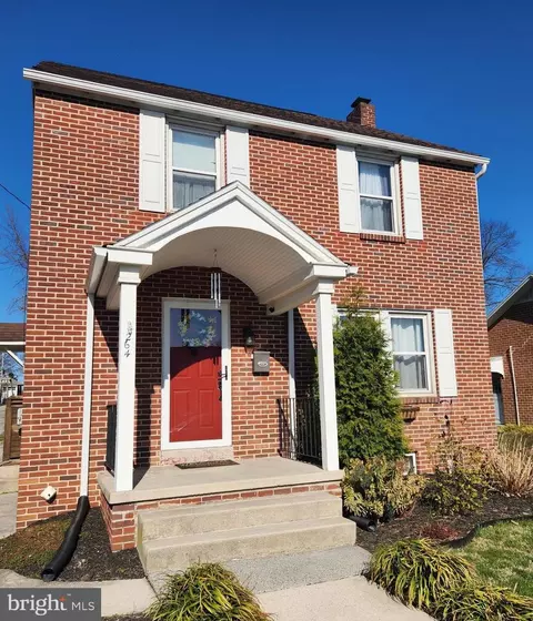 264 S Forney Ave, Hanover, PA 17331