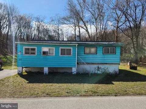715 N Front Extension St, Wrightsville, PA 17368