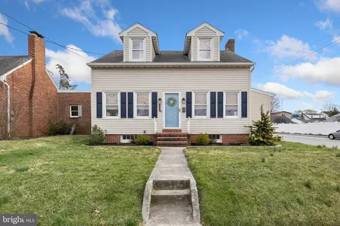 118 W Elm Ave, Hanover, PA 17331