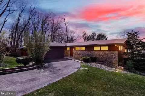 251 Greendale Rd, York, PA 17403