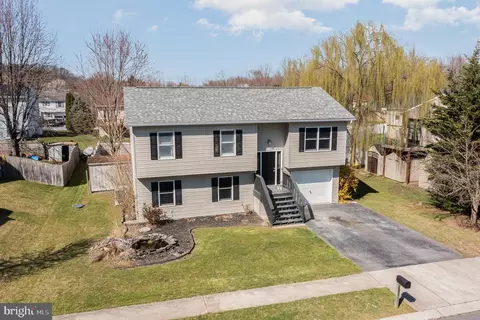 15 Delaware Dr, York Haven, PA 17370
