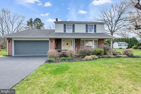 249 Grant Dr, Hanover, PA 17331