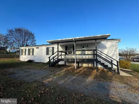 165 N Camp St, Windsor, PA 17366