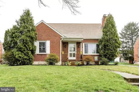 311 Pinehurst Rd, York, PA 17402