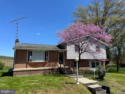 5561 Old Carlisle Rd, Dover, PA 17315