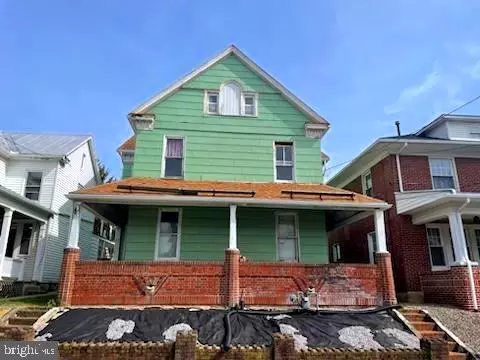 23 N 27 N Water St, Spring Grove, PA 17362