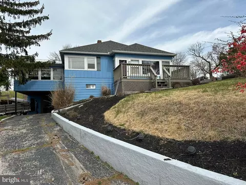 900 Hershey Heights Rd, Hanover, PA 17331