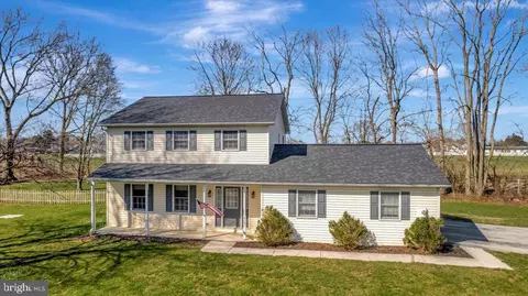 215 John St, Hanover, PA 17331