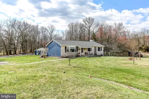 84 Poplar Rd, Dillsburg, PA 17019