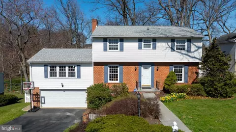 142 Lexington Rd, York, PA 17402