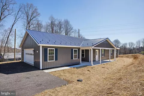 271 Highview Dr, Airville, PA 17302