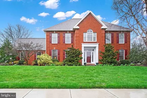 339 Futurity Dr, Camp Hill, PA 17011
