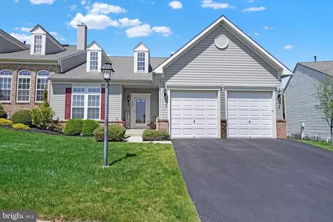 232 Fairmount Ct #43, Shrewsbury, PA 17361