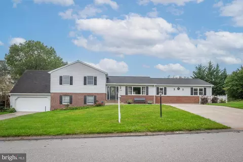 109 Northview Dr, Hanover, PA 17331