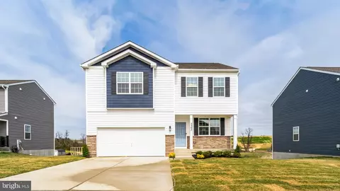 5305 Valley View Rd, Spring Grove, PA 17362