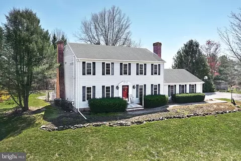 6318 Tamarind Dr, Spring Grove, PA 17362