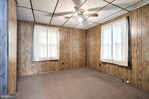 Bedroom - 2140 Windsor Rd, Windsor, PA 17366 photo 3 of 3