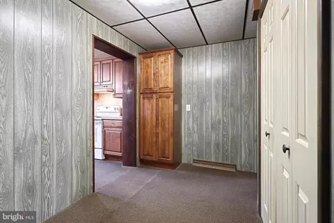 Entry Way - 2140 Windsor Rd, Windsor, PA 17366 photo 2 of 3