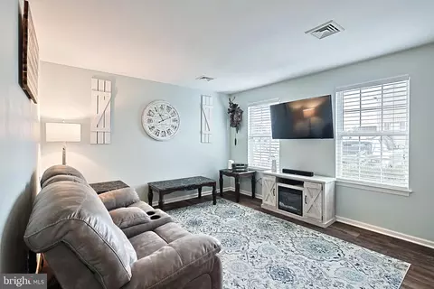 302 Cherry St, Red Lion, PA 17356